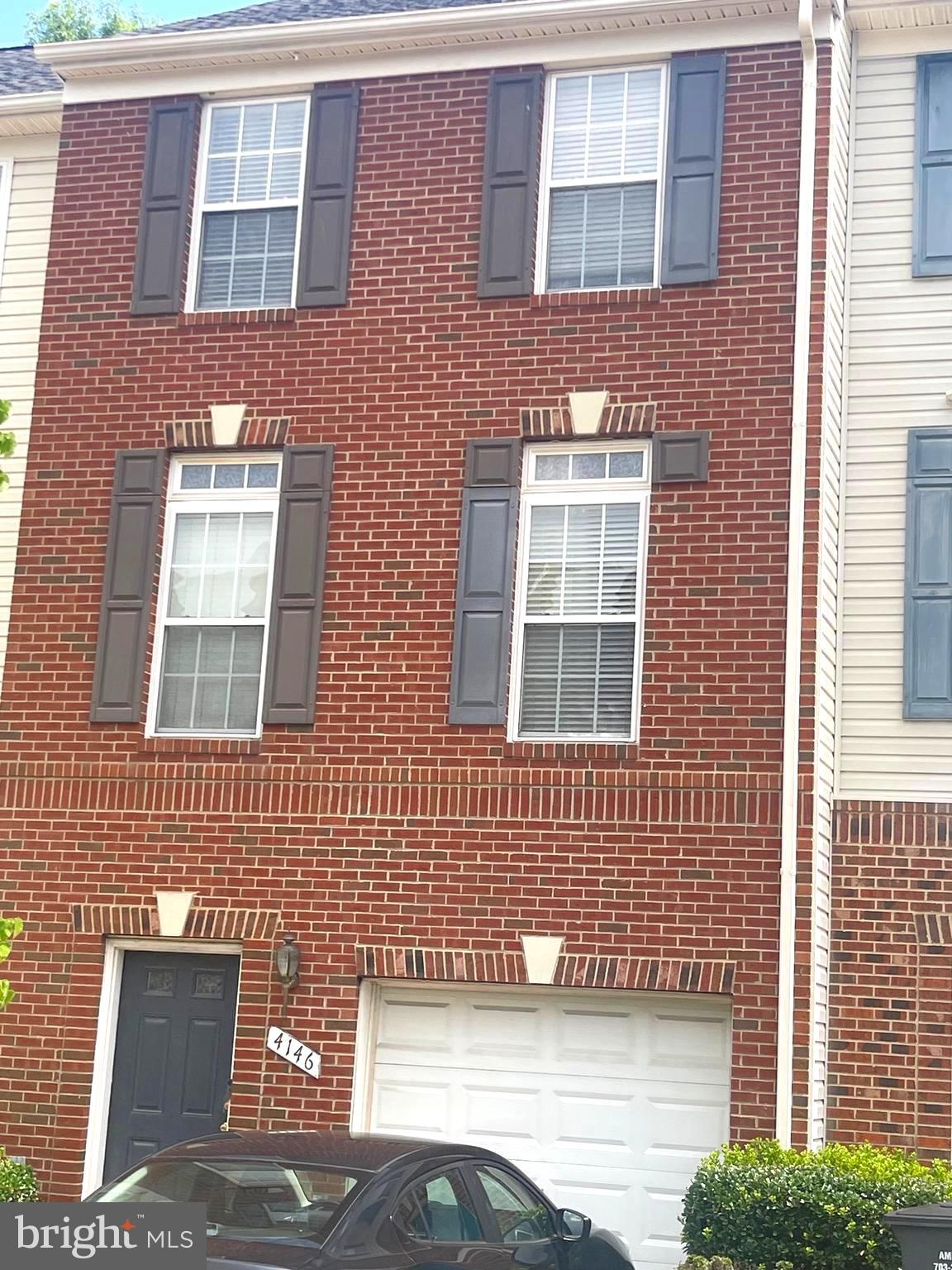 GLEN OAKS CONDOMINIUM - Residential