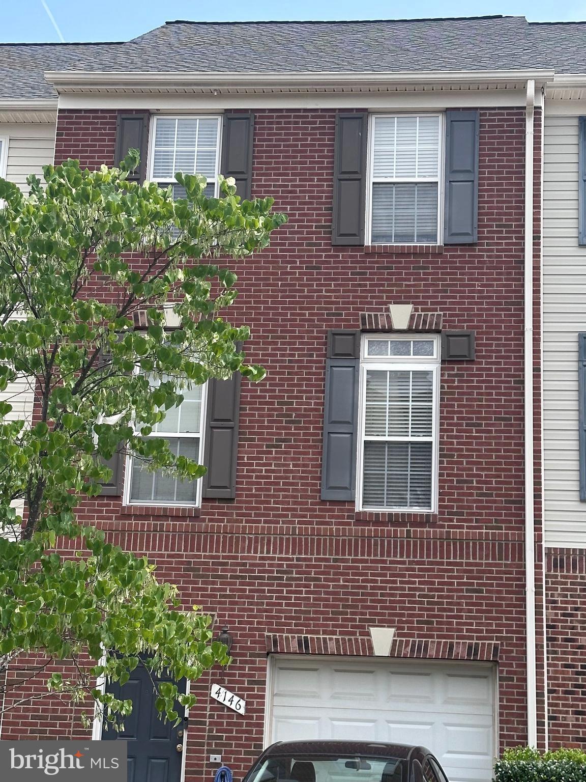 GLEN OAKS CONDOMINIUM - Residential