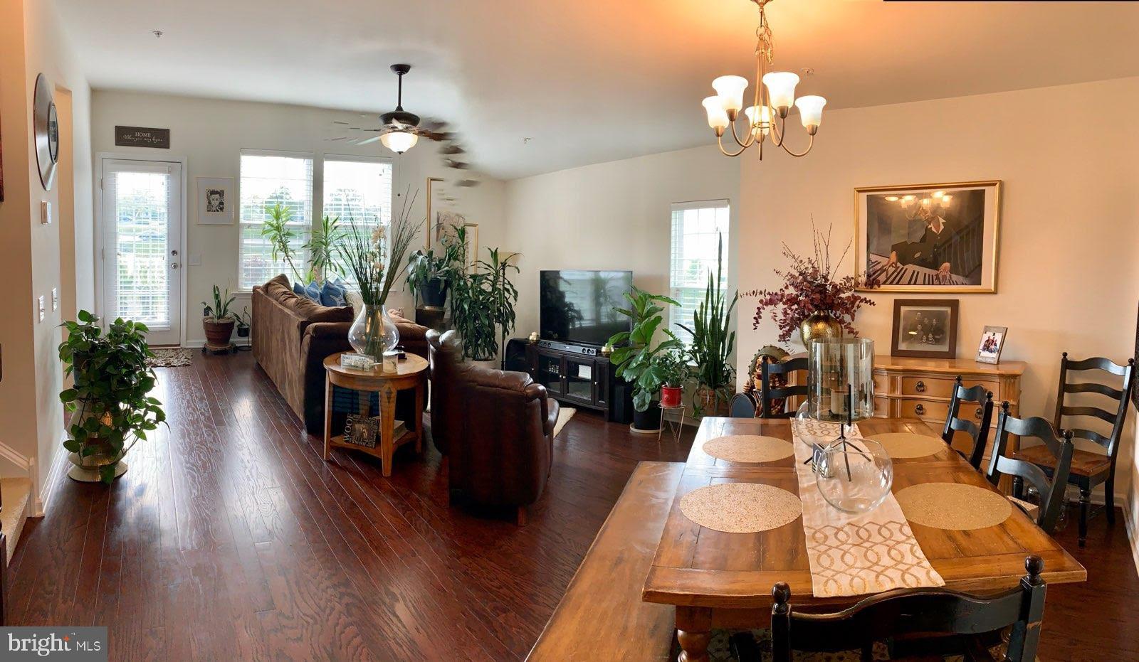 WARRINGTON POINTE - Residential Lease