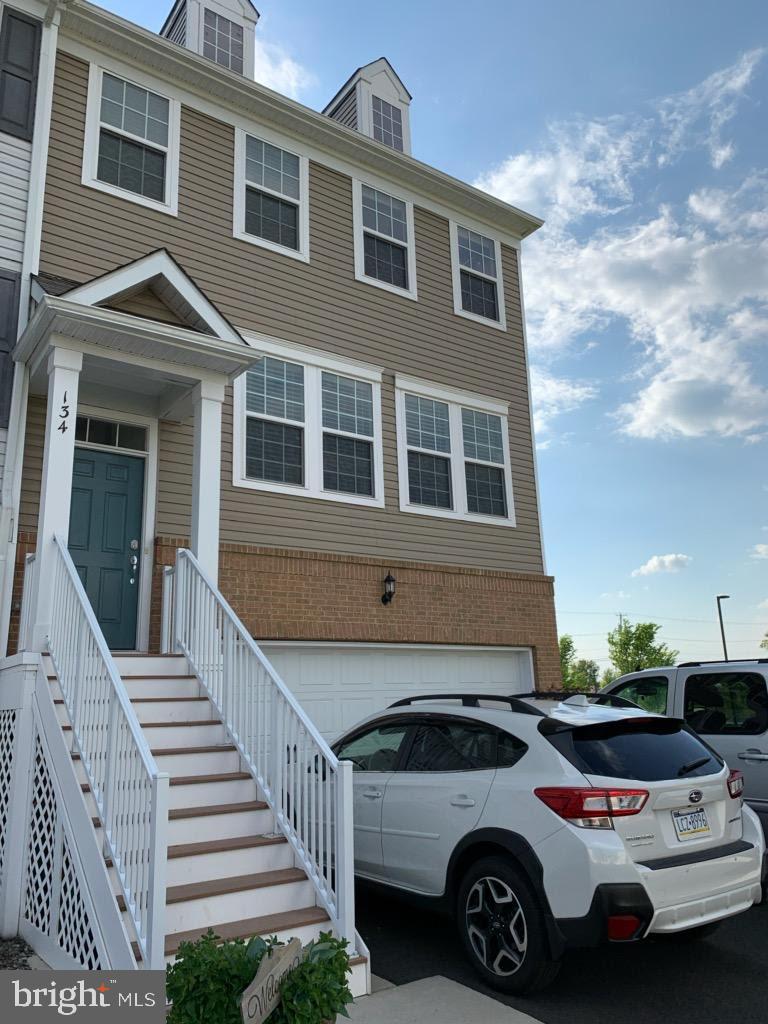 WARRINGTON POINTE - Residential Lease