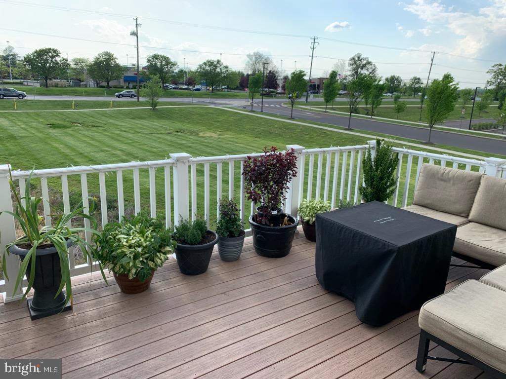 WARRINGTON POINTE - Residential Lease