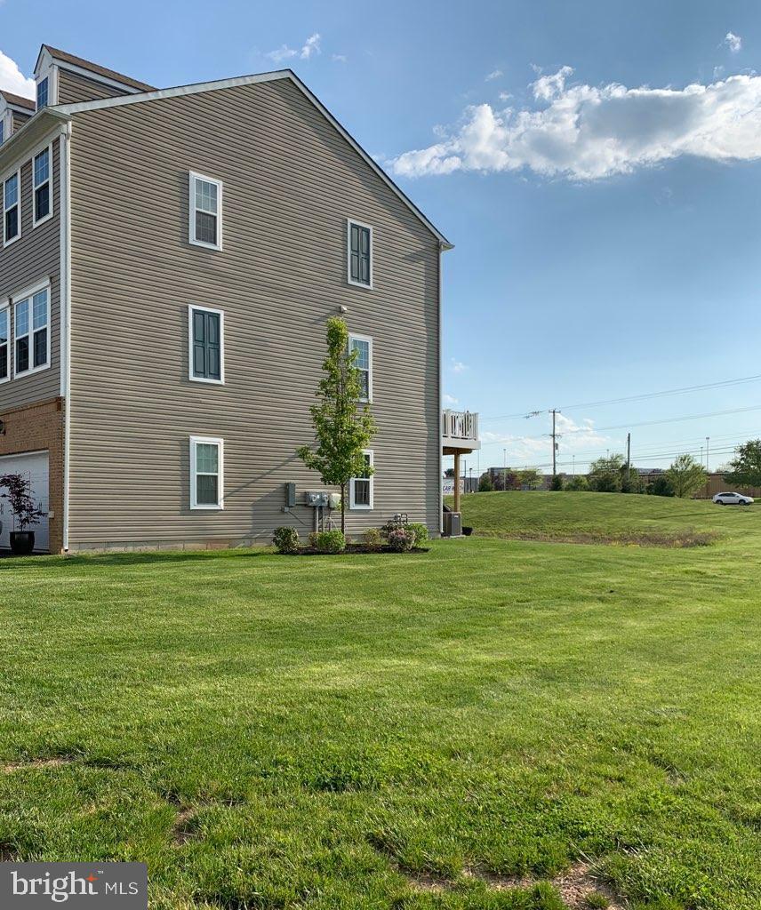 WARRINGTON POINTE - Residential Lease