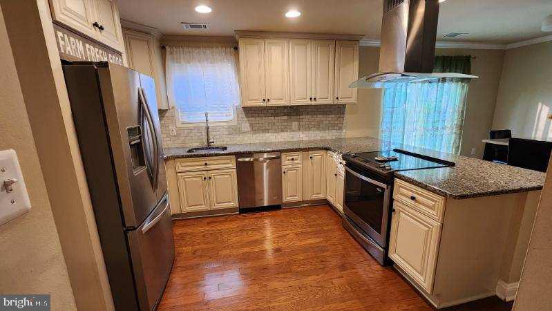 CHURCHILL TOWN SECTOR - Residential