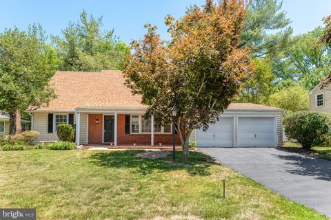 Photo of 4407 Manor Hall Lane, FAIRFAX, VA 22033 (MLS # VAFX2309230)