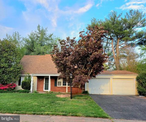 Photo of 4407 Manor Hall Lane, FAIRFAX, VA 22033 (MLS # VAFX2309230)
