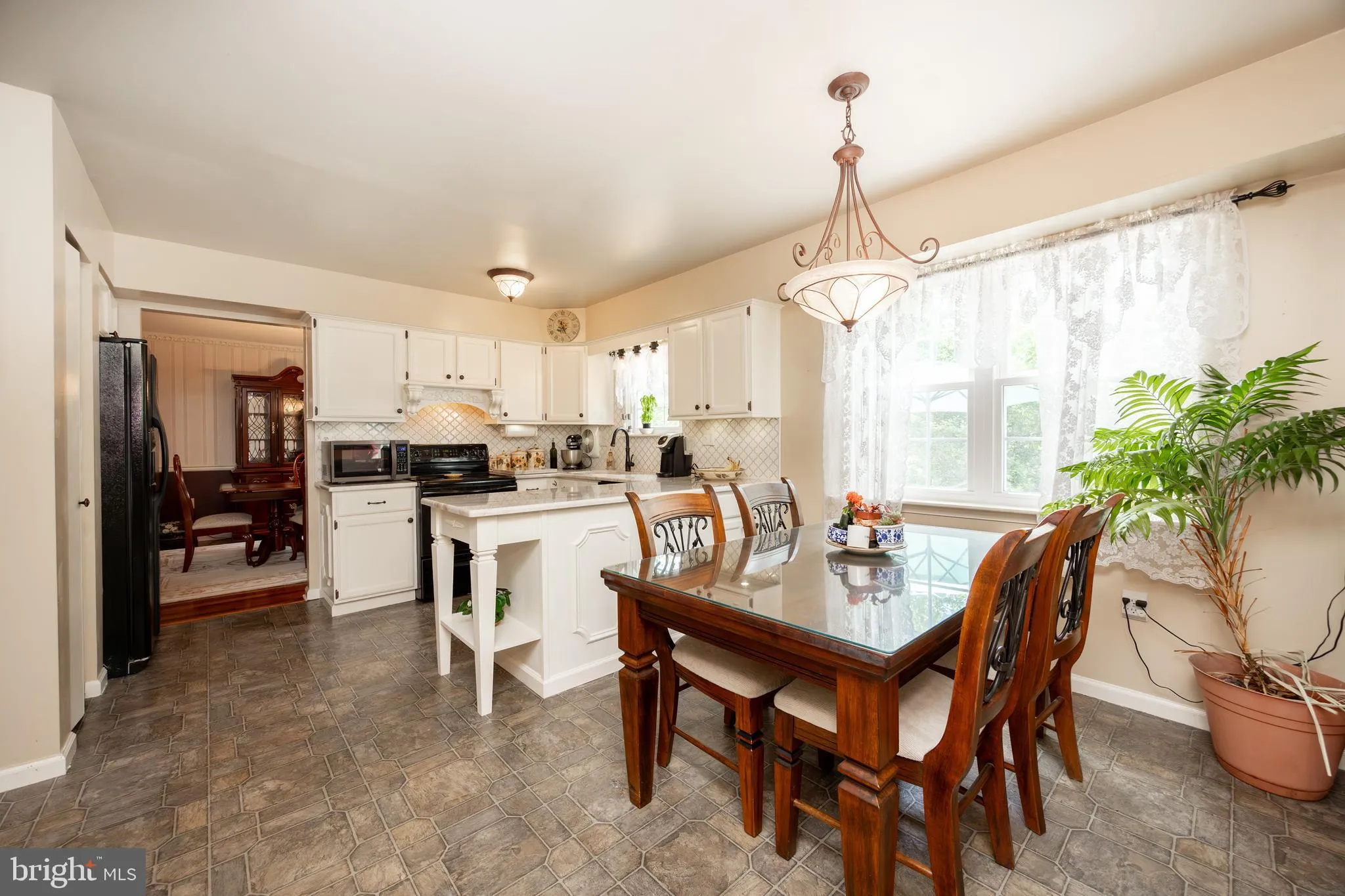 Collegeville, Pennsylvania 19426, United States, 4 Bedrooms Bedrooms, ,3 BathroomsBathrooms,Residential,Active,158221