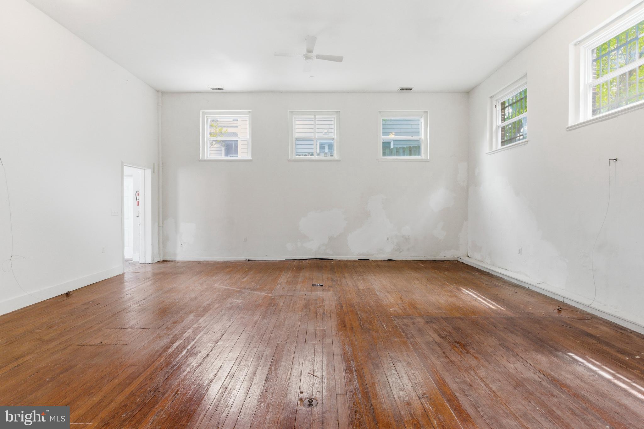 FEDERAL HILL HISTORIC DISTRICT - Commercial Sale