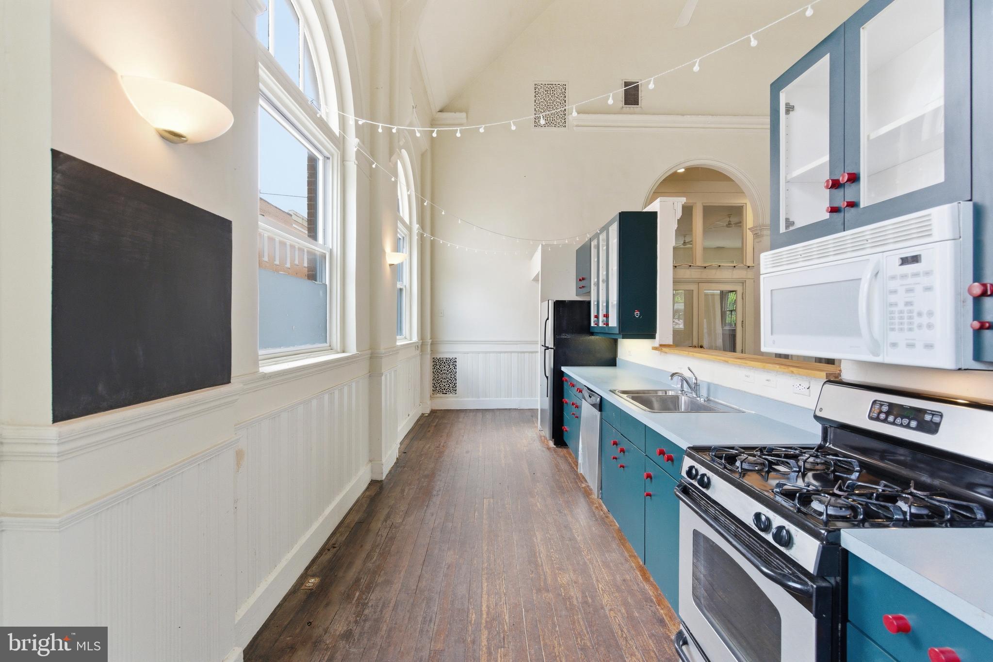 FEDERAL HILL HISTORIC DISTRICT - Commercial Sale