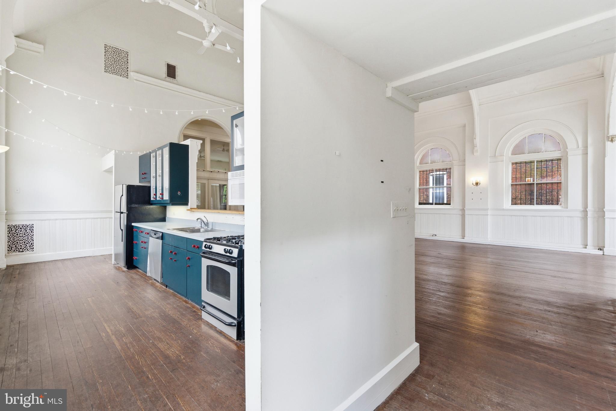 FEDERAL HILL HISTORIC DISTRICT - Commercial Sale