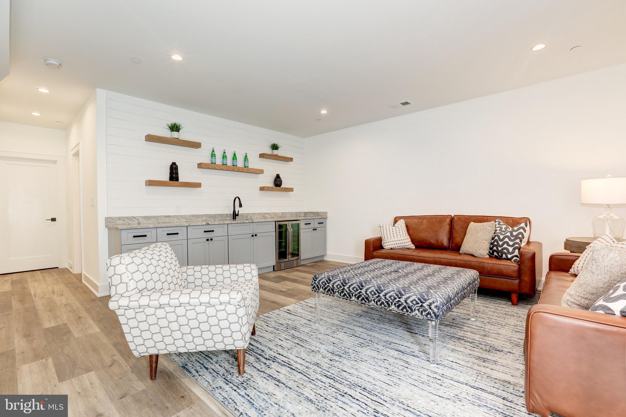 GARRETT PARK ESTATES - Residential