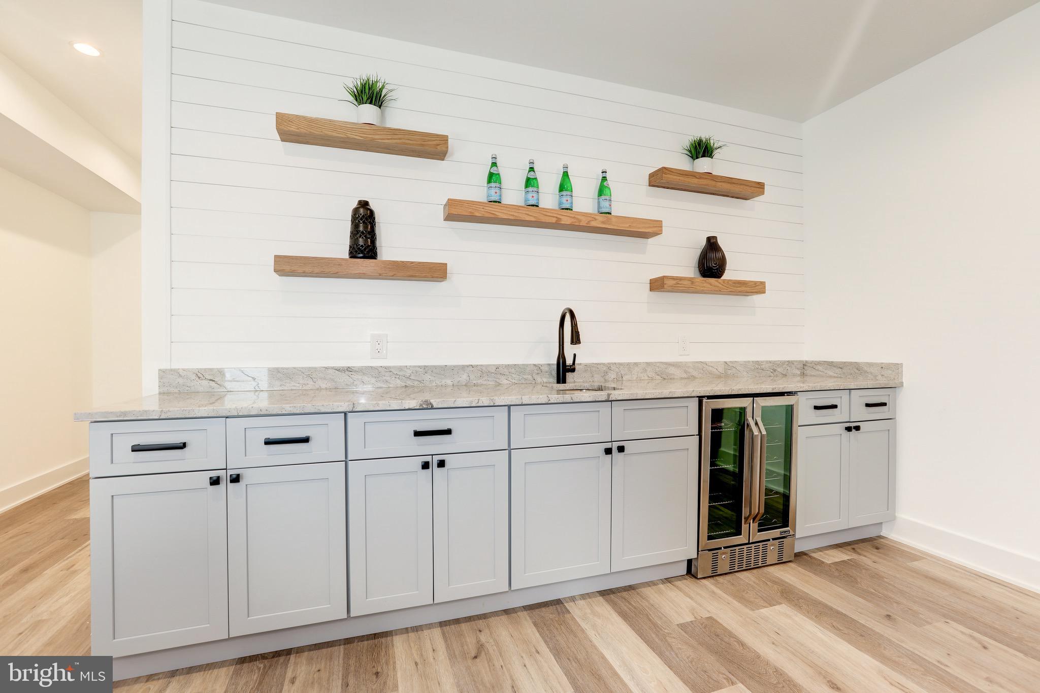 GARRETT PARK ESTATES - Residential