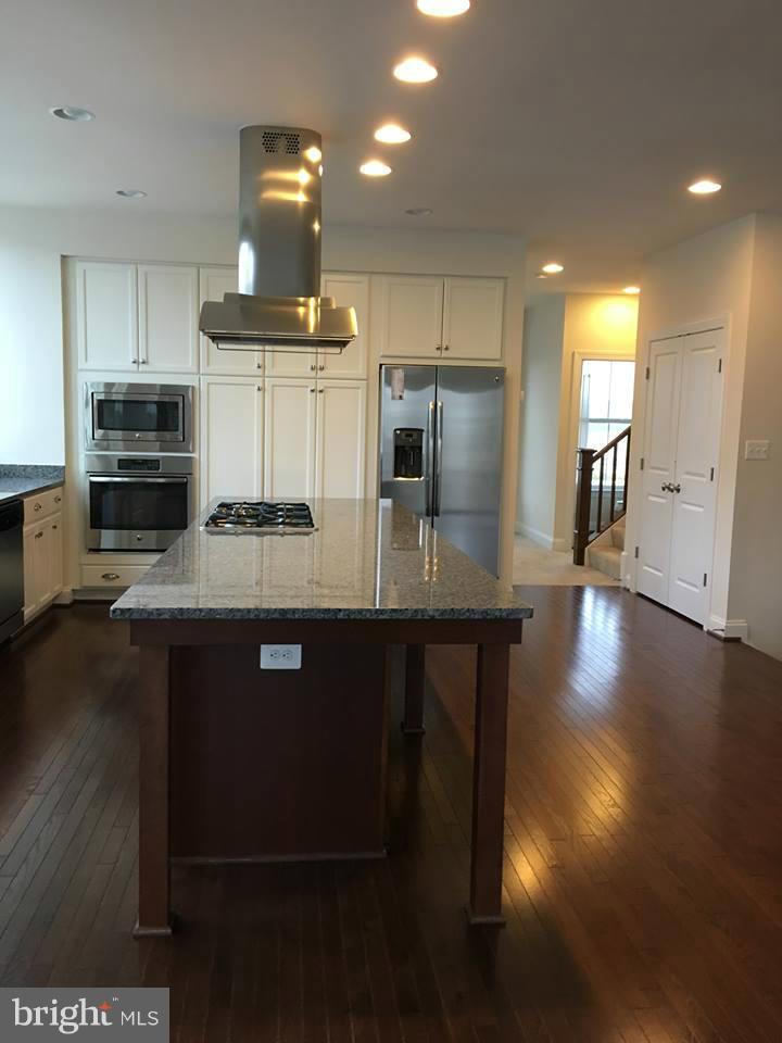 BRAMBLETON LANDBAY 3 - Residential Lease