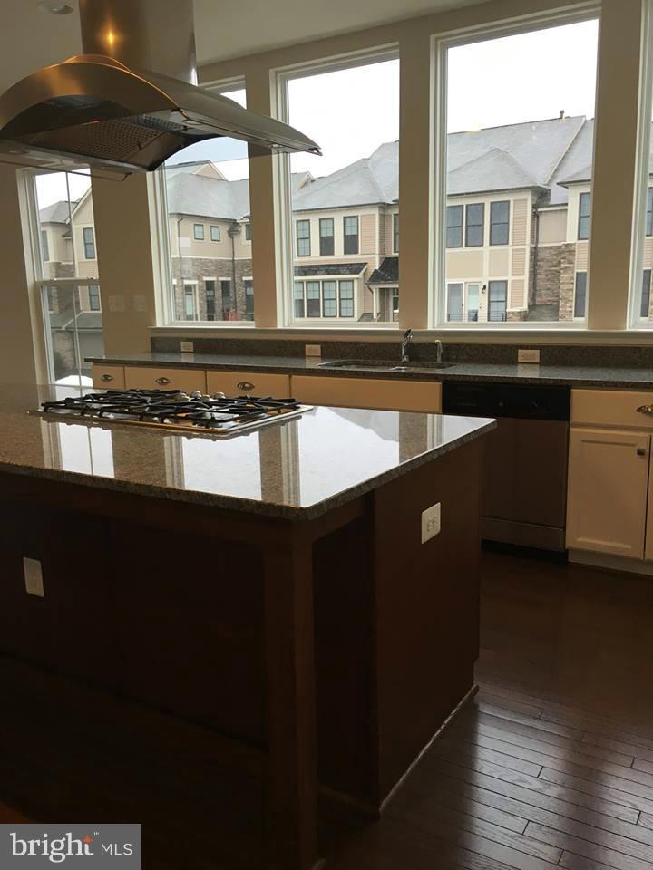 BRAMBLETON LANDBAY 3 - Residential Lease