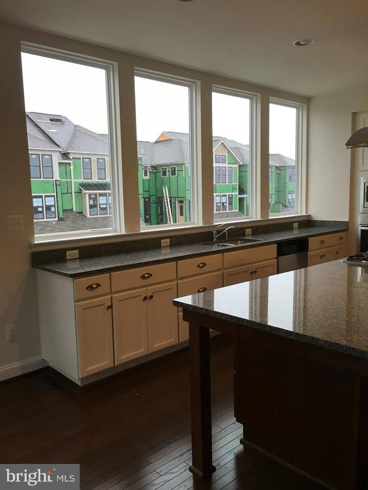 BRAMBLETON LANDBAY 3 - Residential Lease