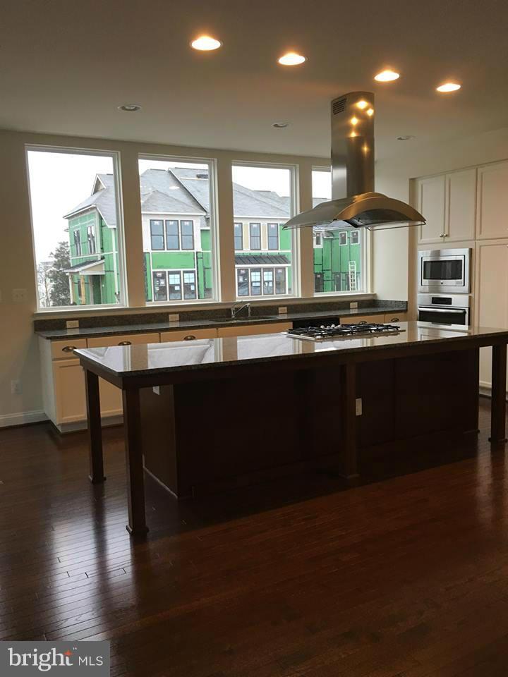 BRAMBLETON LANDBAY 3 - Residential Lease