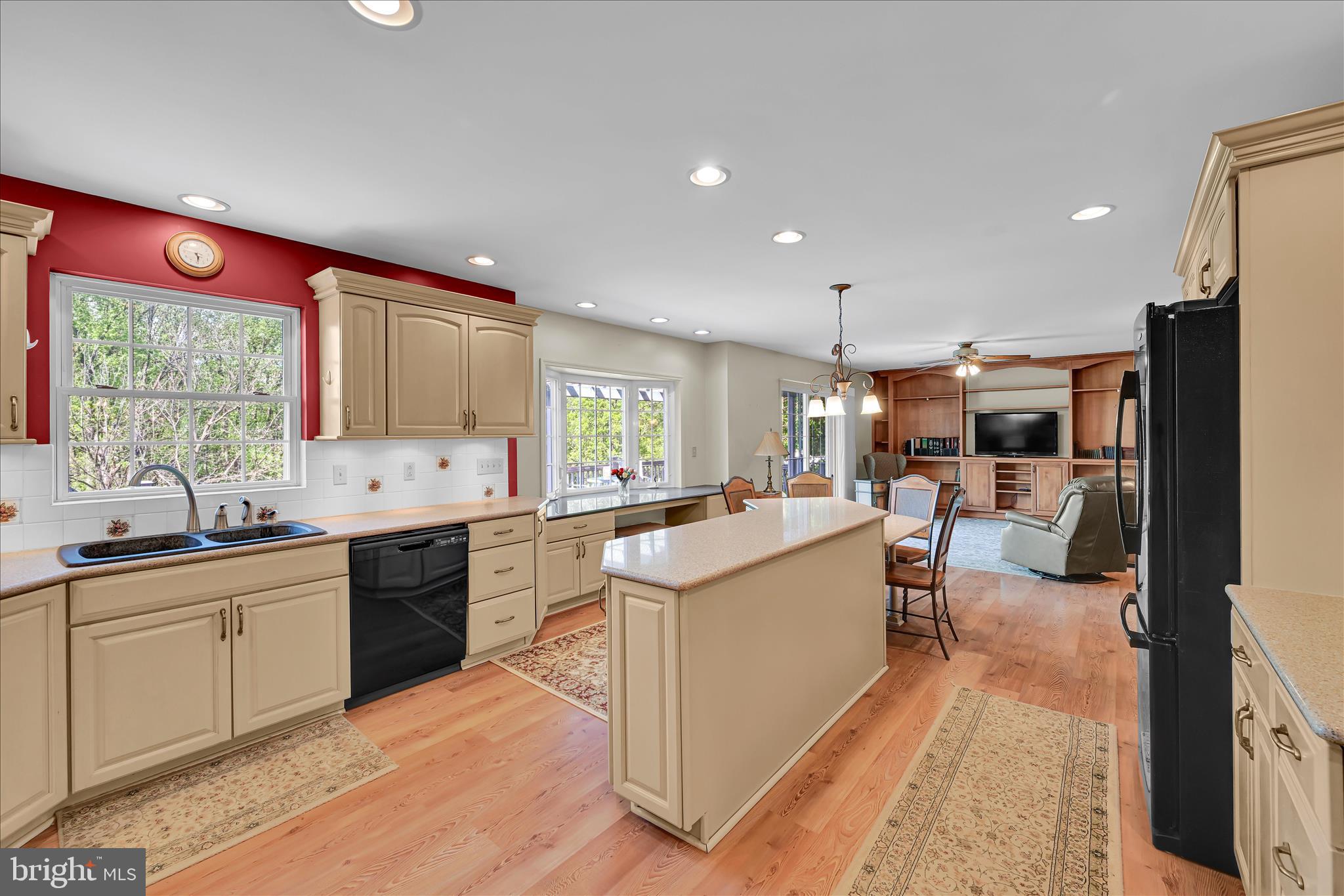 RIDGEVIEW - Residential
