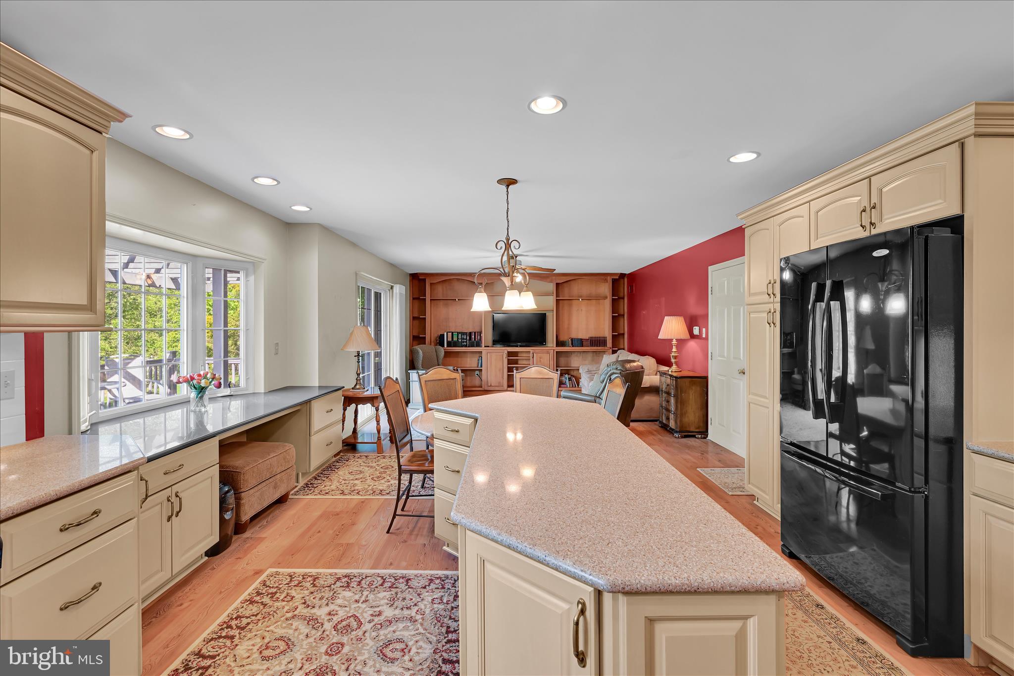 RIDGEVIEW - Residential
