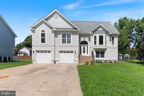 Homes For Sale - 203 Forest Avenue<br/> COLONIAL BEACH, VA 22443