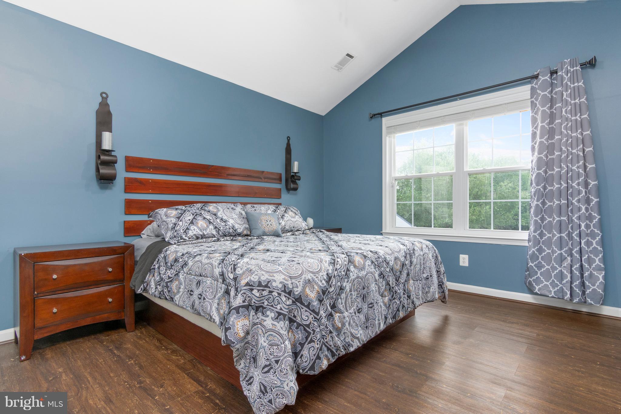 SUNDOWN BROOK - Residential