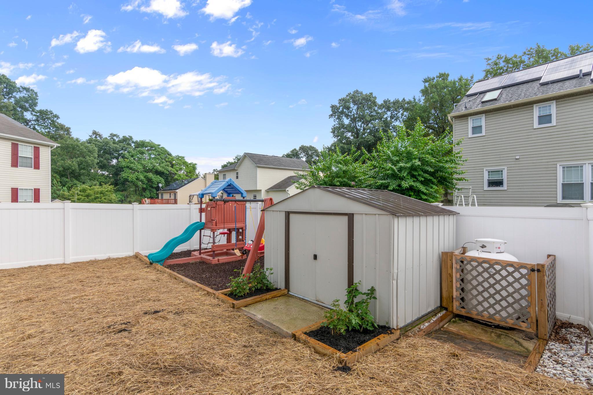 SUNDOWN BROOK - Residential