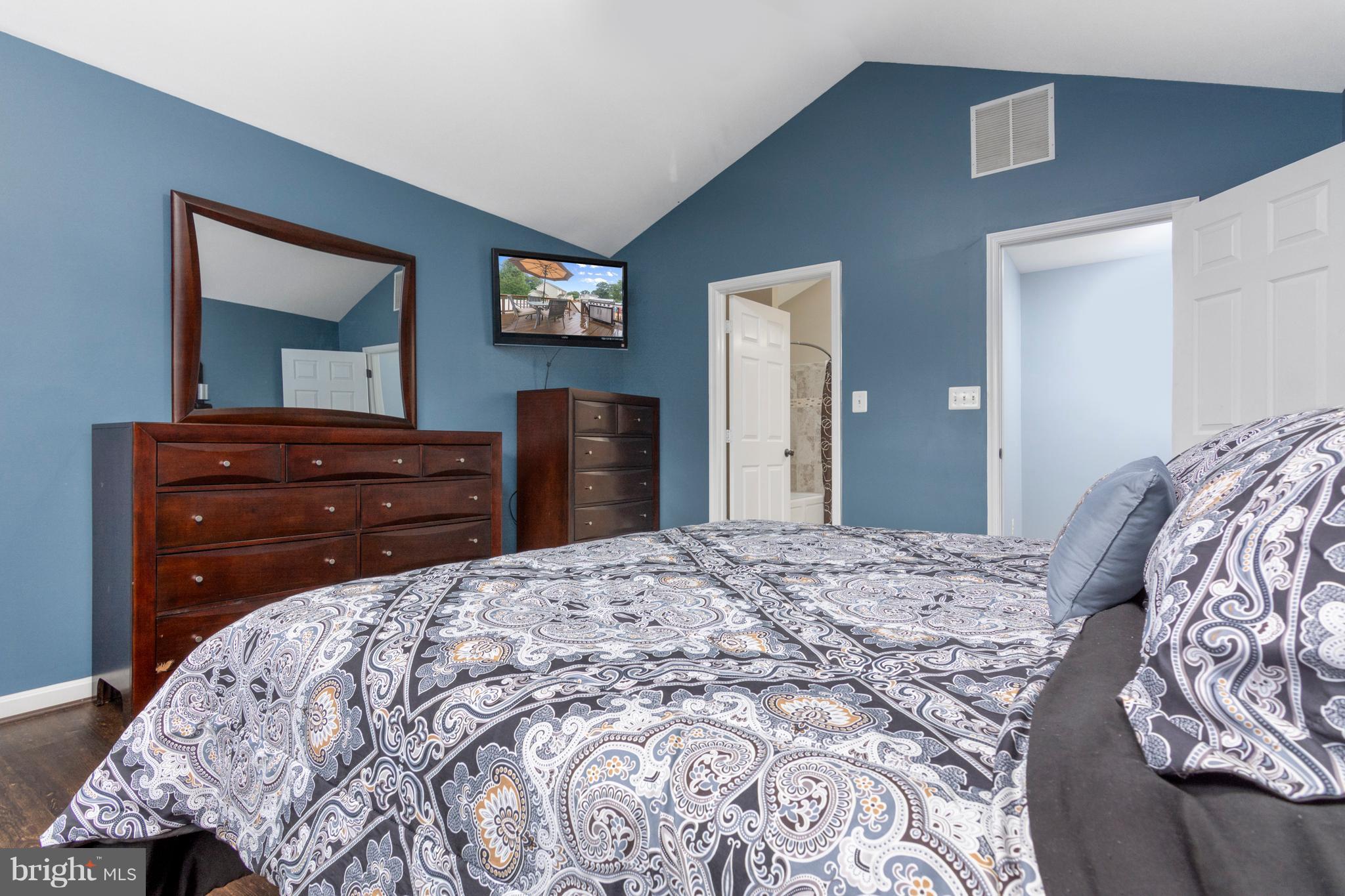 SUNDOWN BROOK - Residential