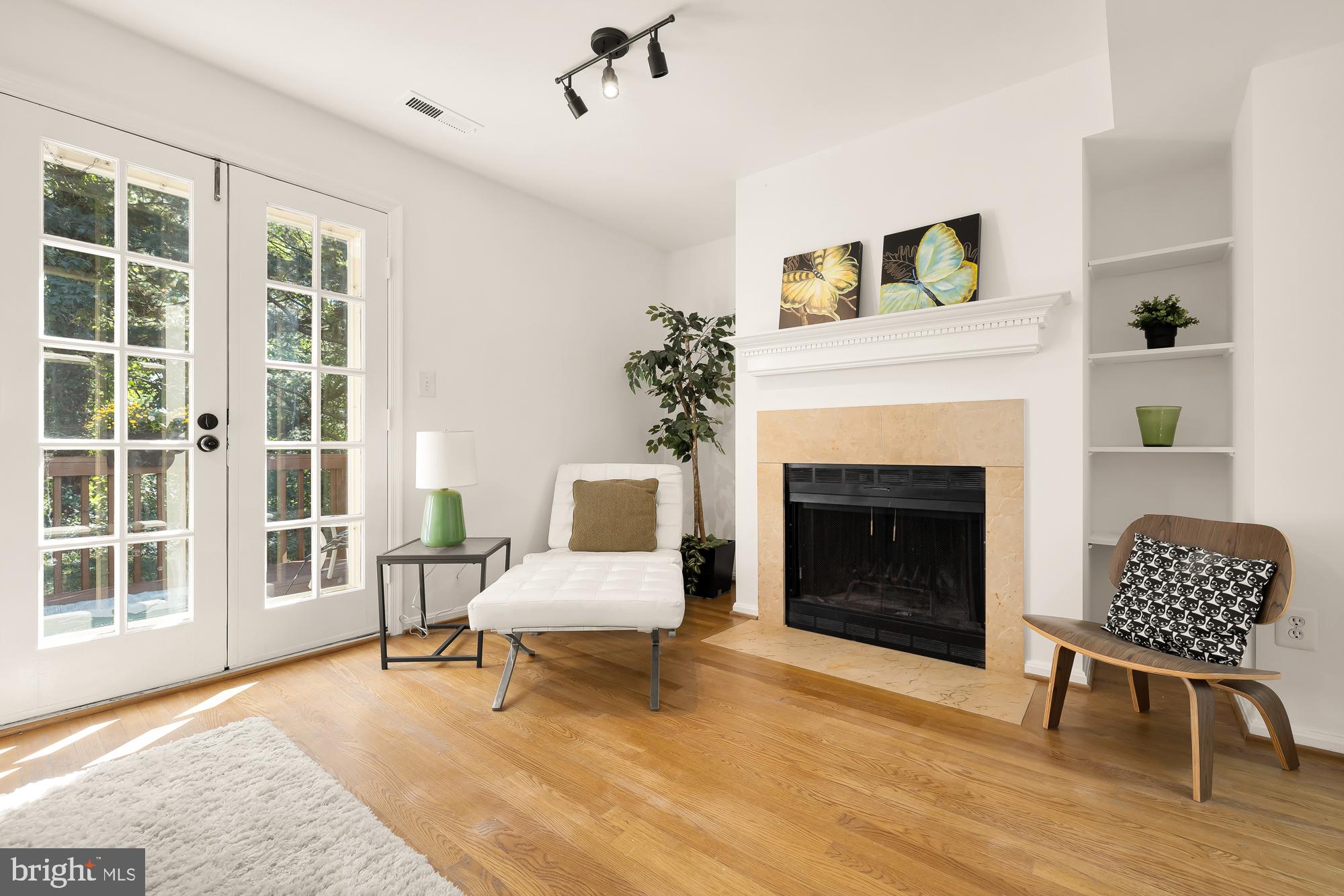 KENWOOD FOREST - Residential