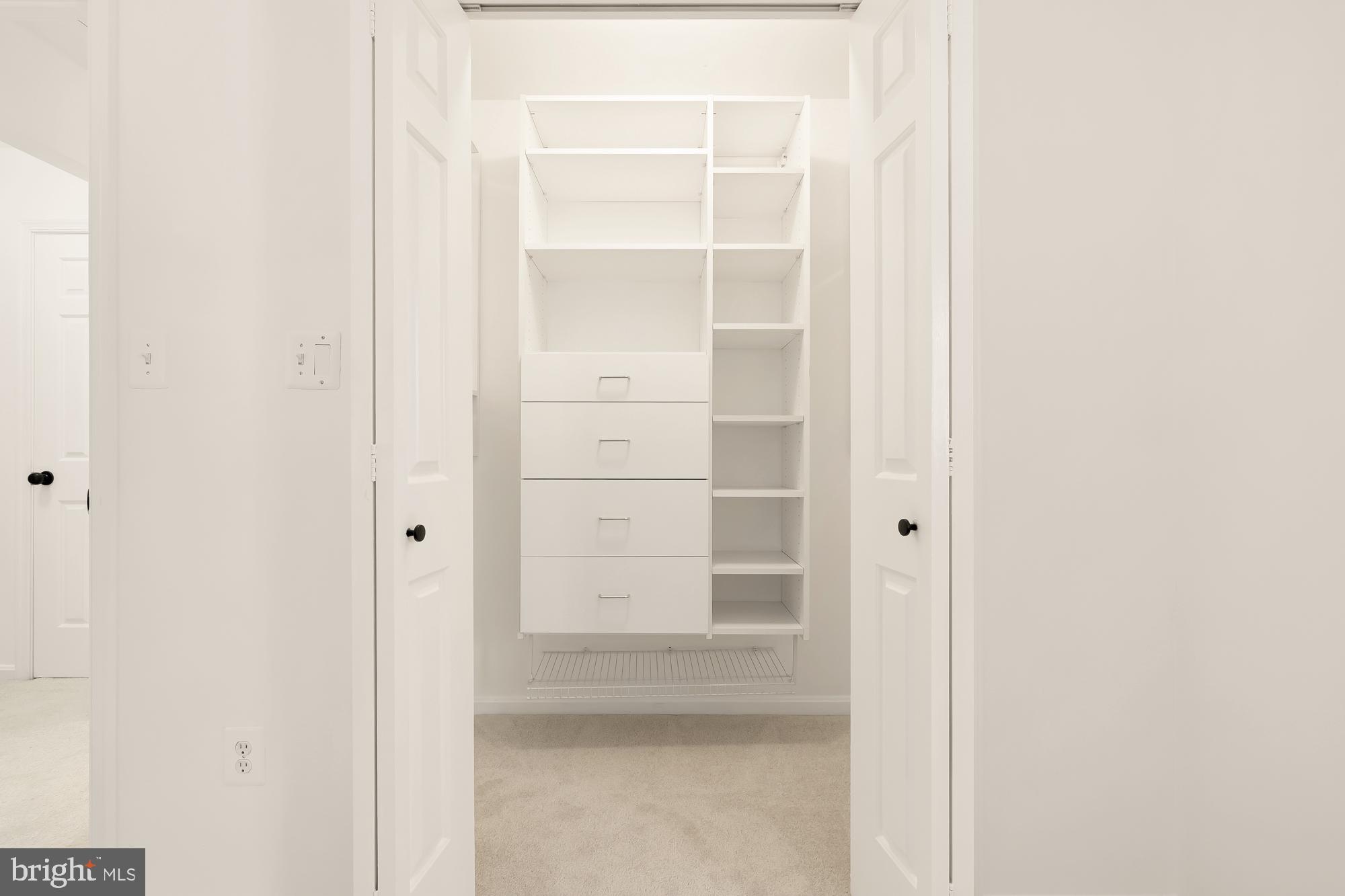 KENWOOD FOREST - Residential