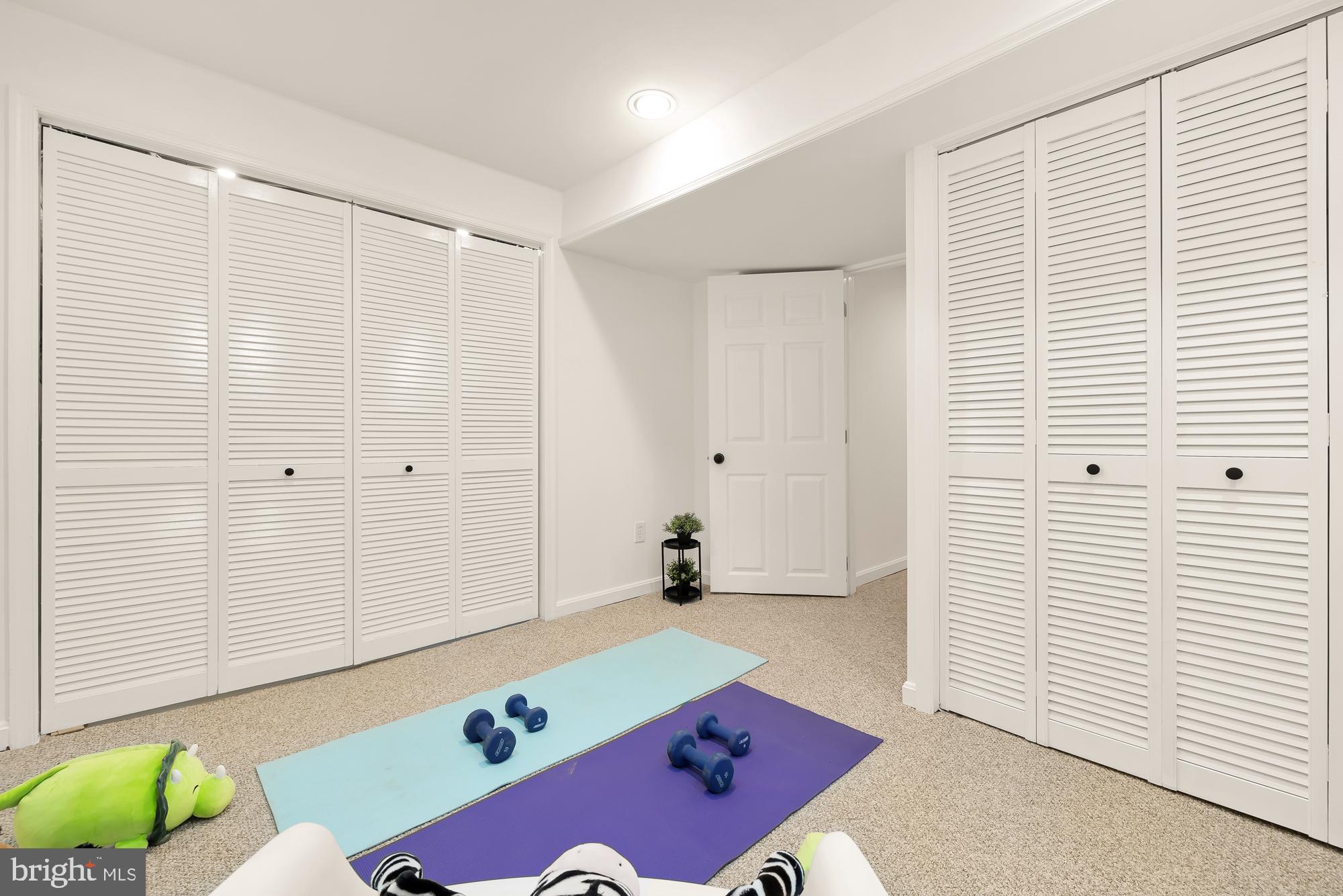 KENWOOD FOREST - Residential