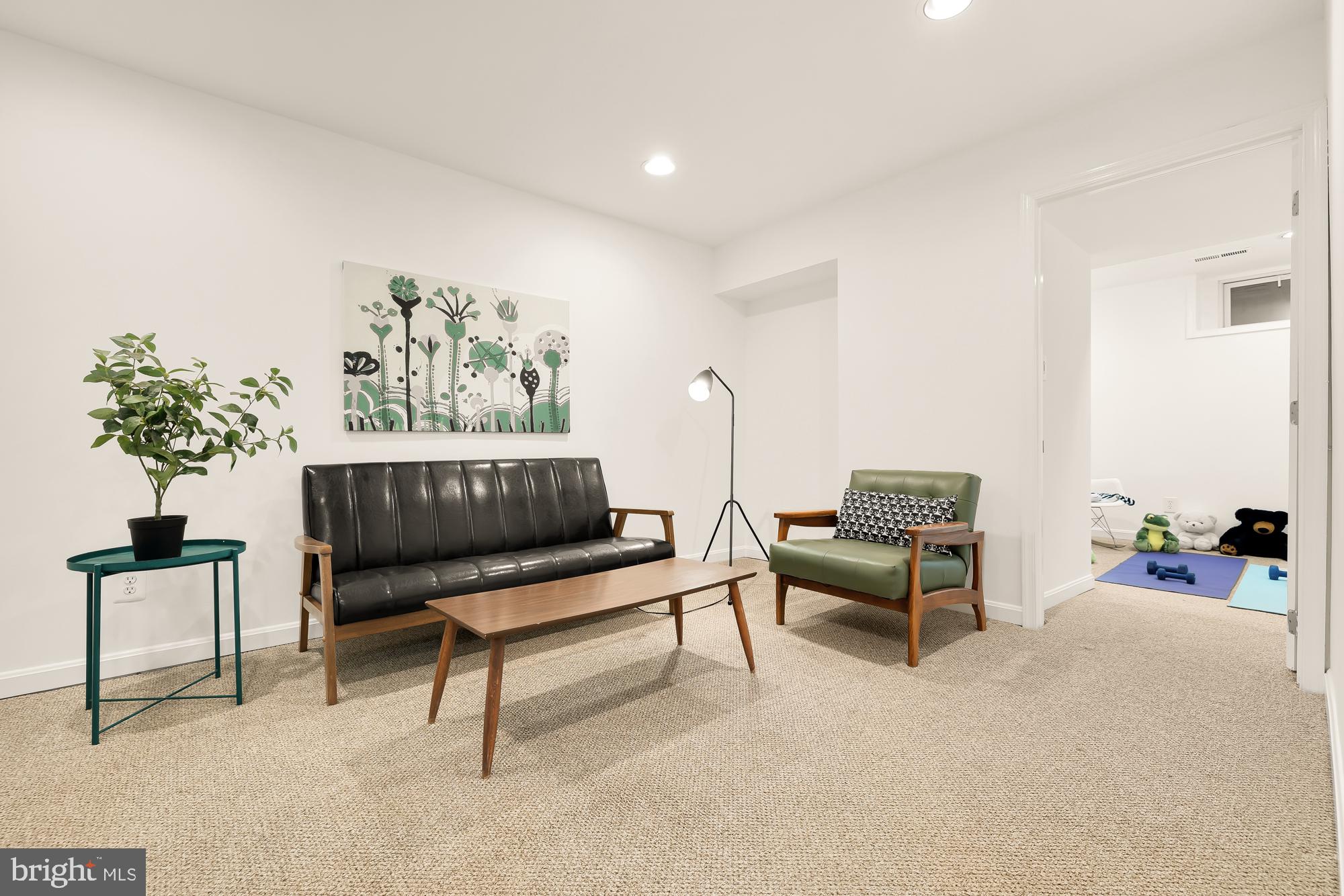 KENWOOD FOREST - Residential