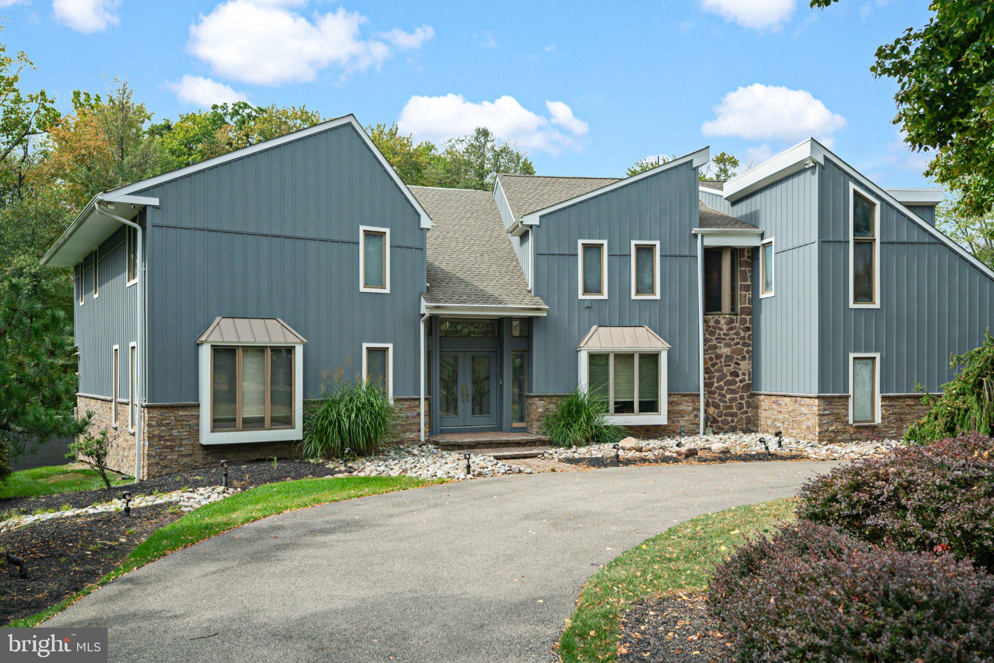 502 LONG LANE