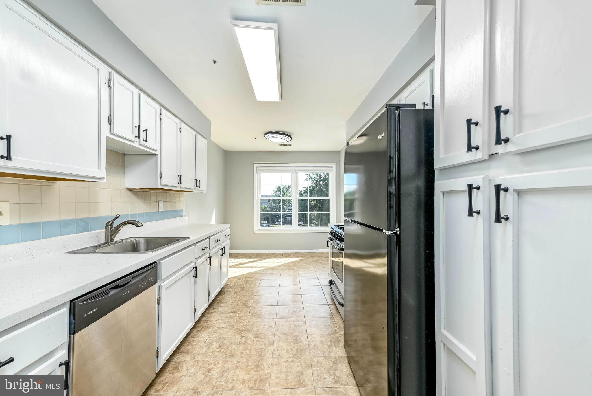 JACKSONS RIDGE CONDOS - Residential