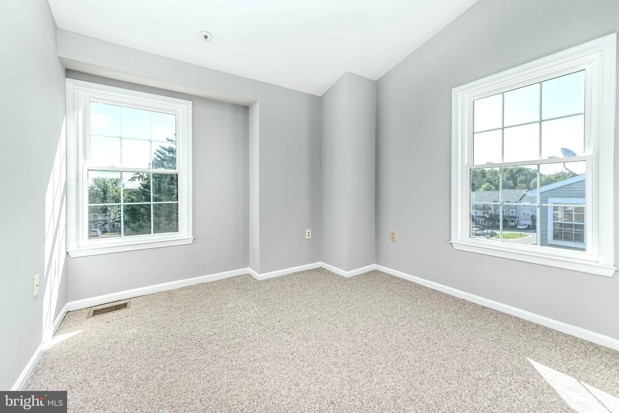 JACKSONS RIDGE CONDOS - Residential