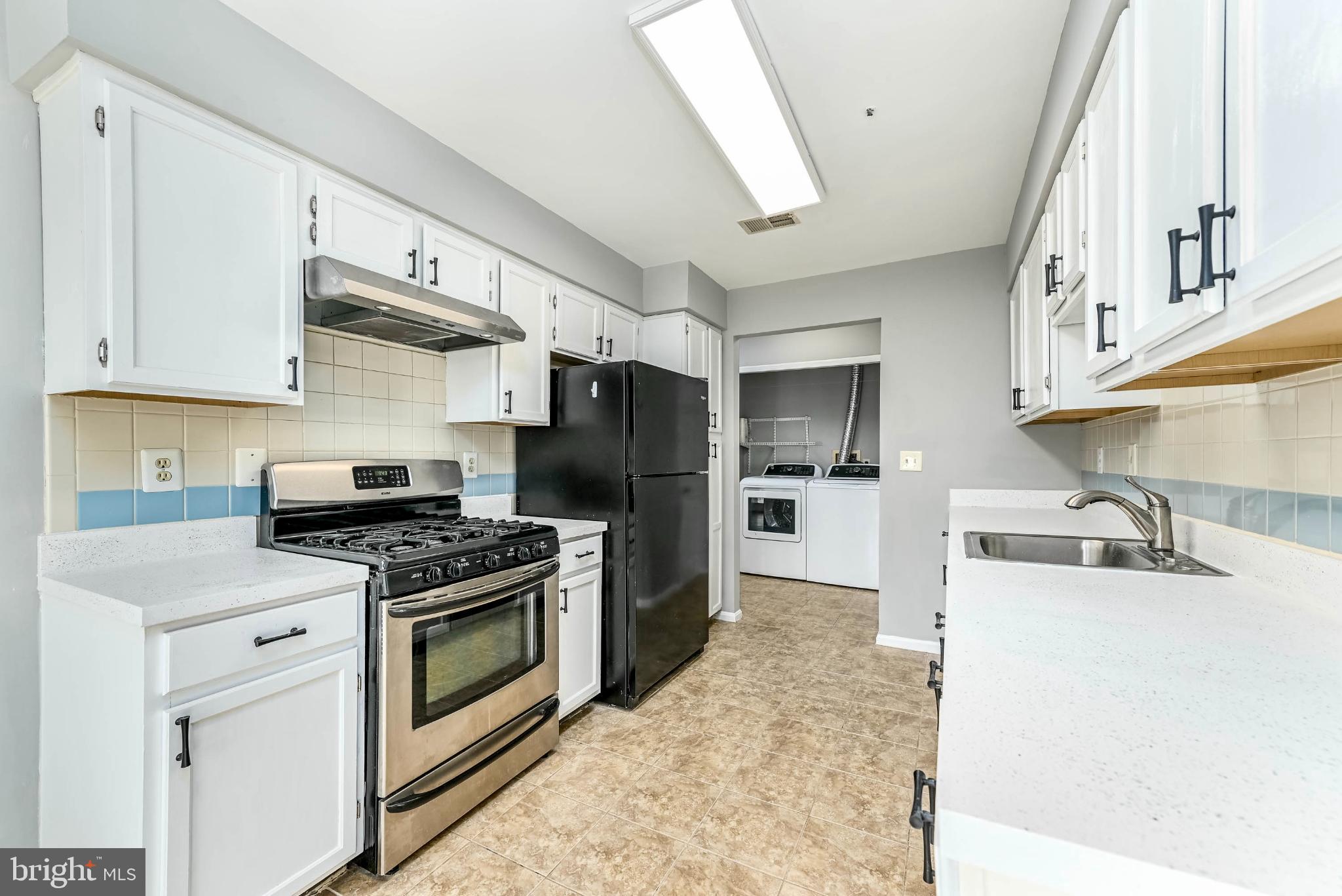 JACKSONS RIDGE CONDOS - Residential