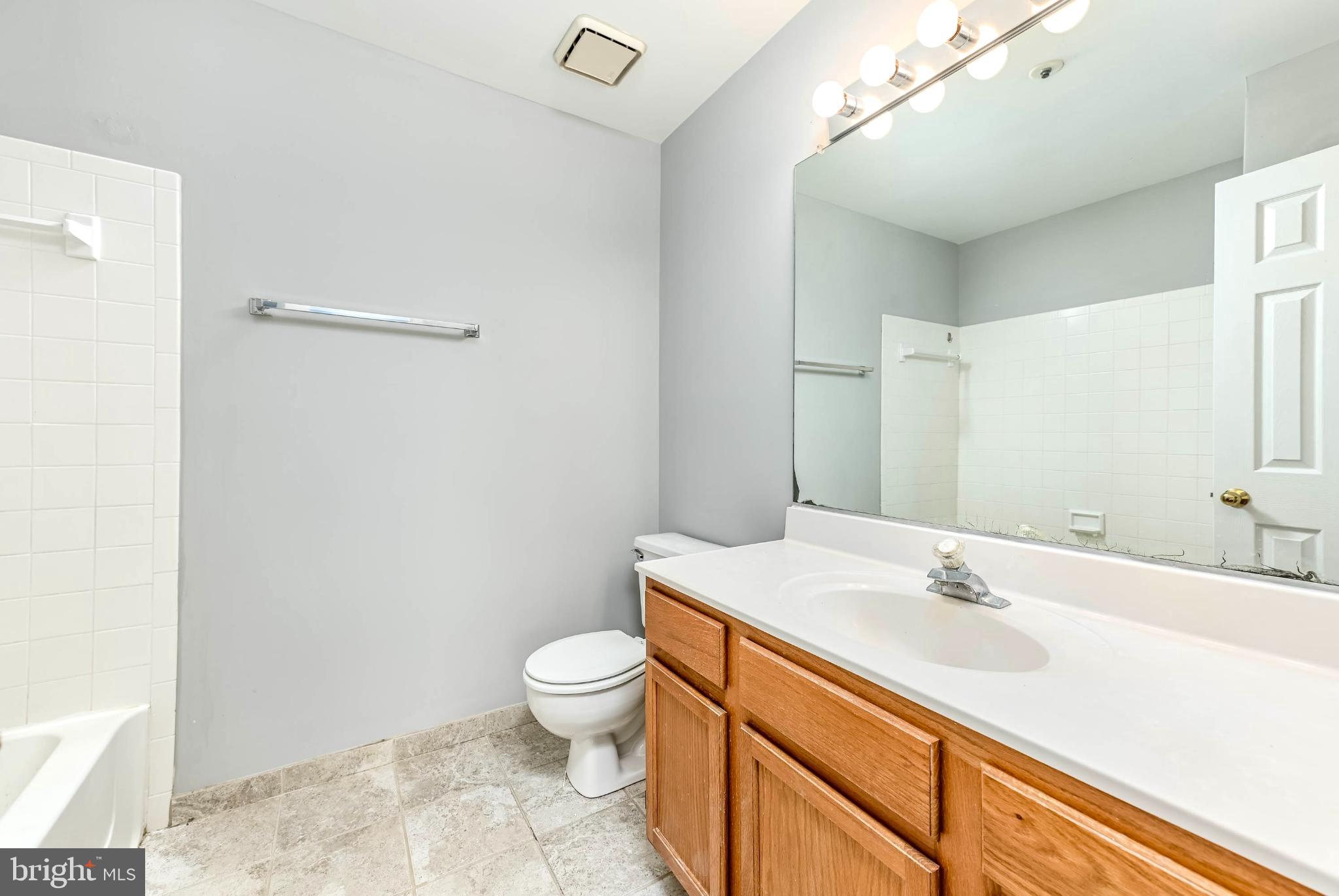 JACKSONS RIDGE CONDOS - Residential