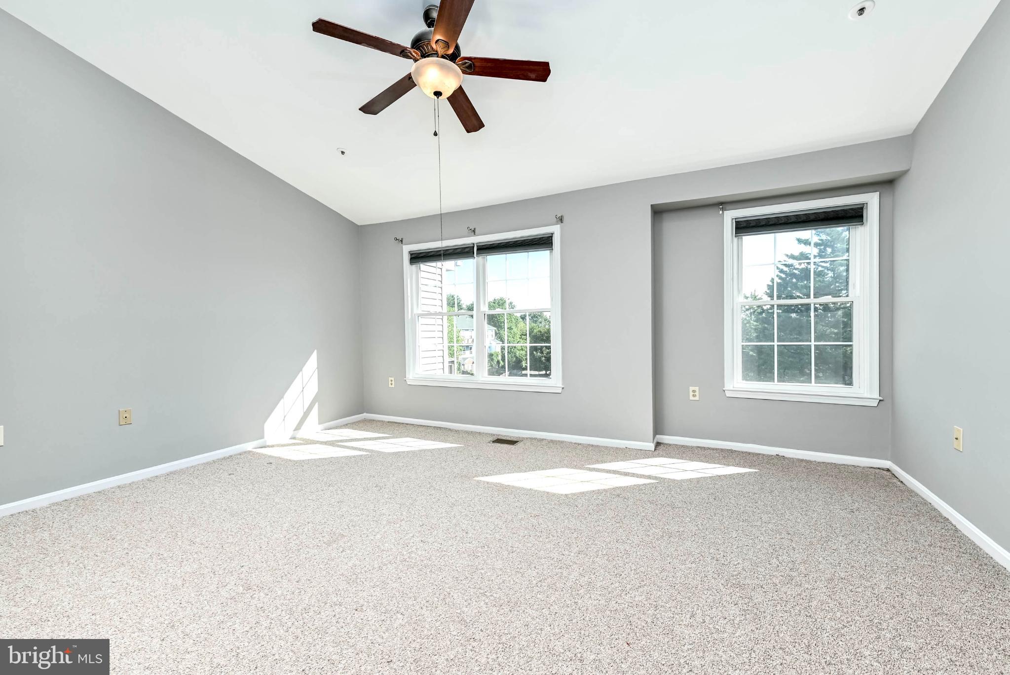 JACKSONS RIDGE CONDOS - Residential