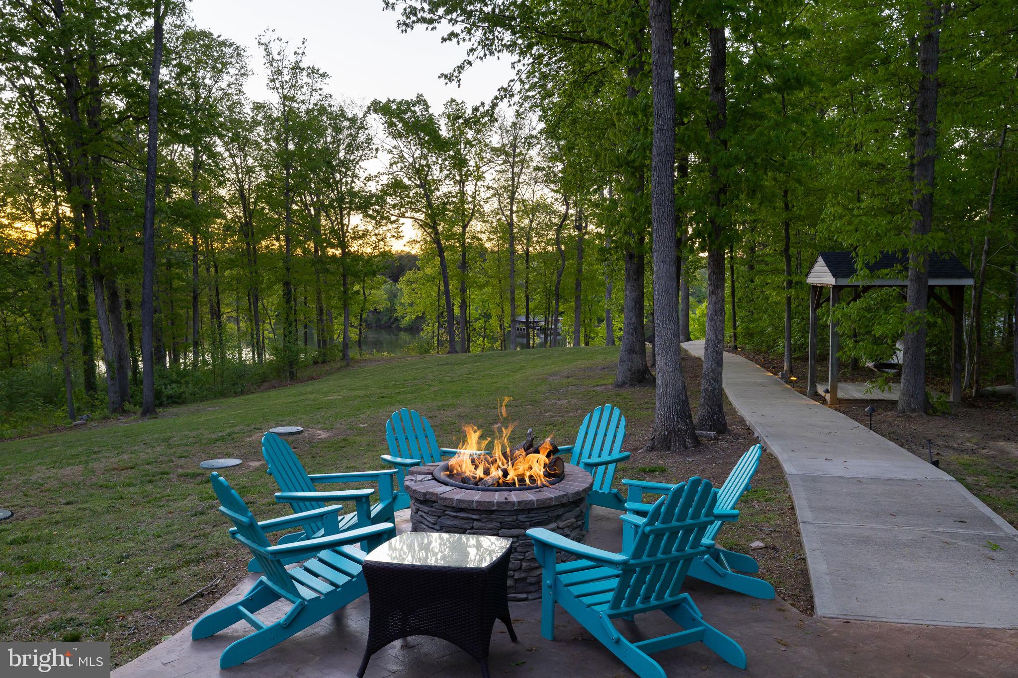 KELLYS LANDING - Residential