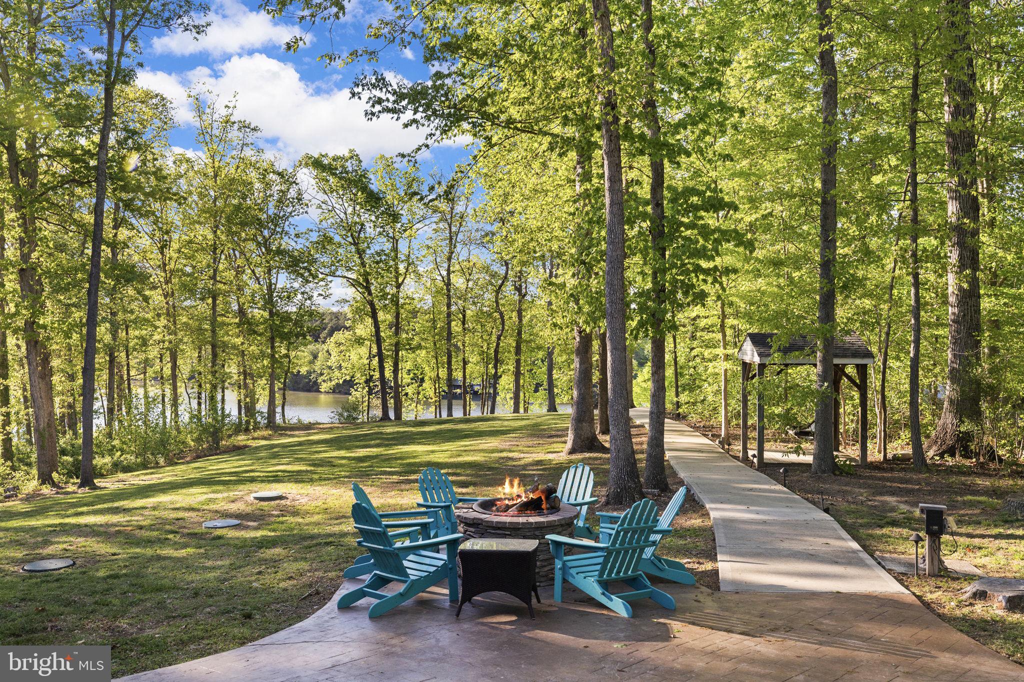 KELLYS LANDING - Residential