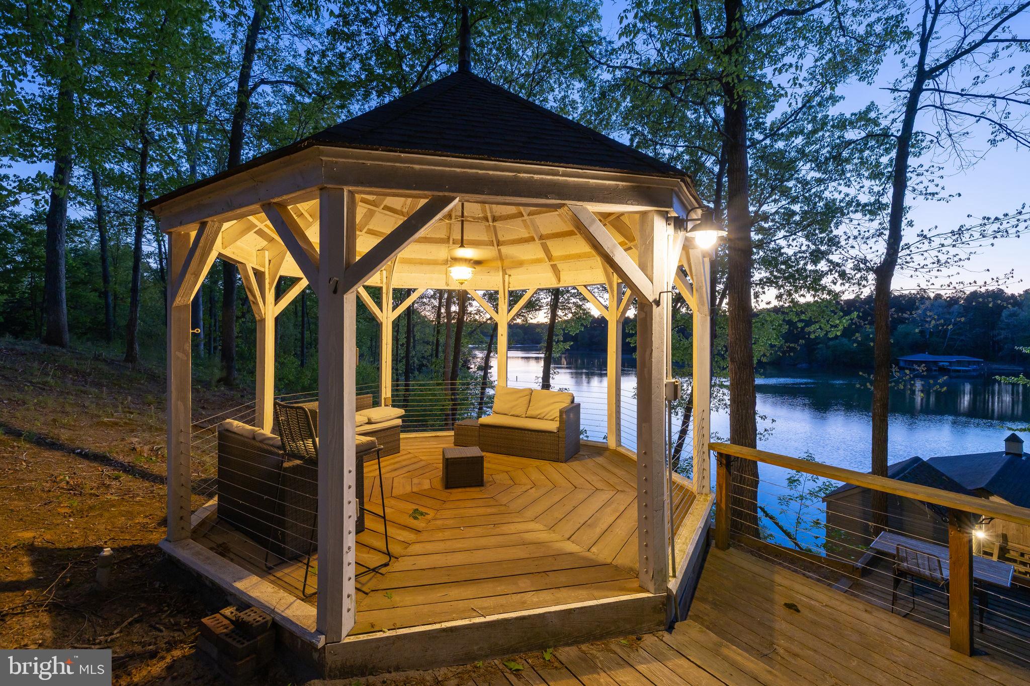 KELLYS LANDING - Residential