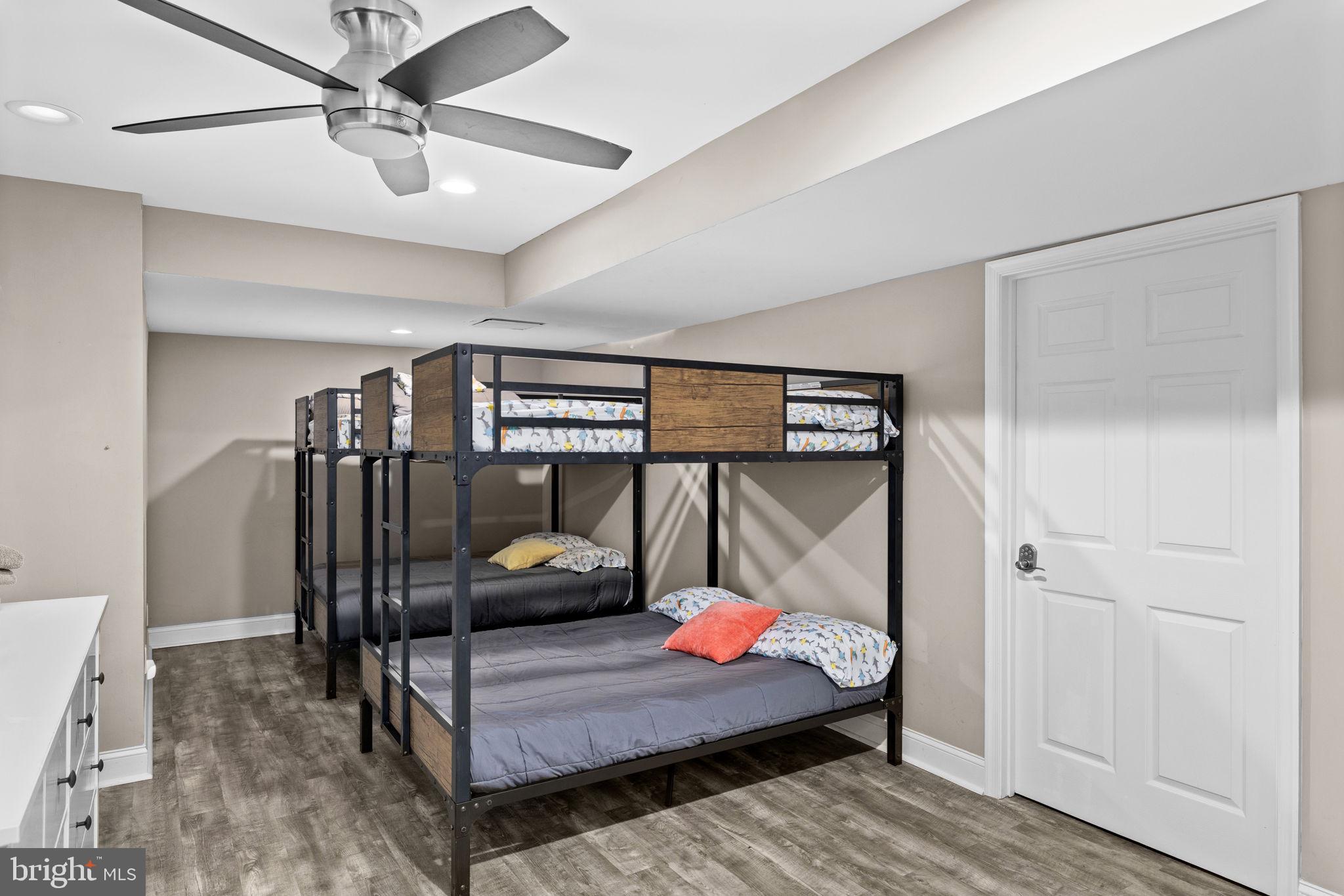 KELLYS LANDING - Residential