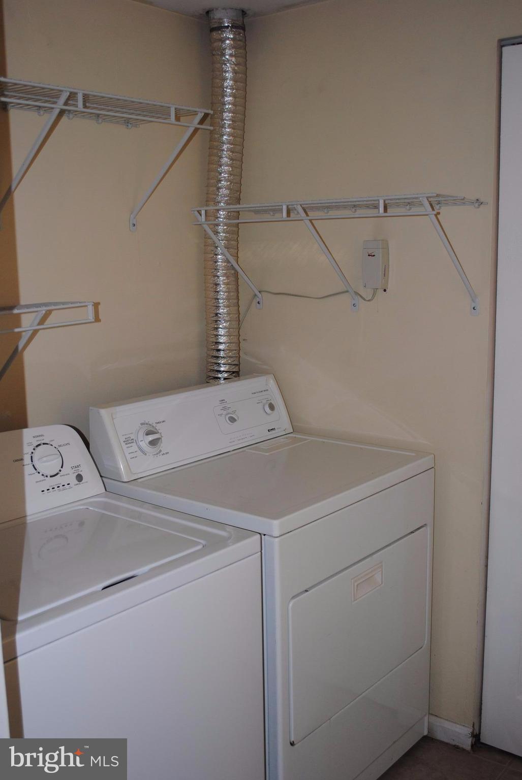 HERITAGE HILL CONDO - Residential Lease