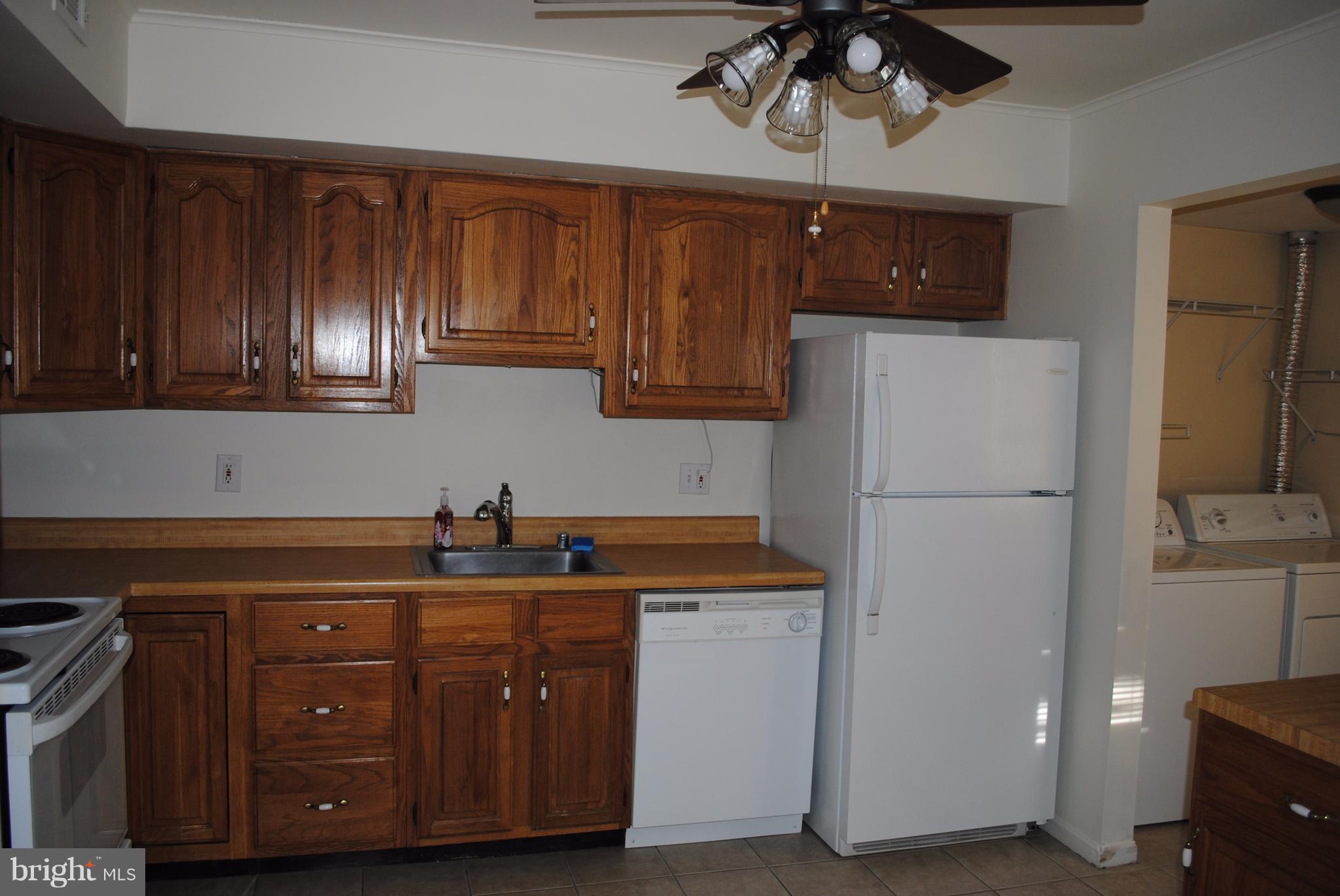 HERITAGE HILL CONDO - Residential Lease