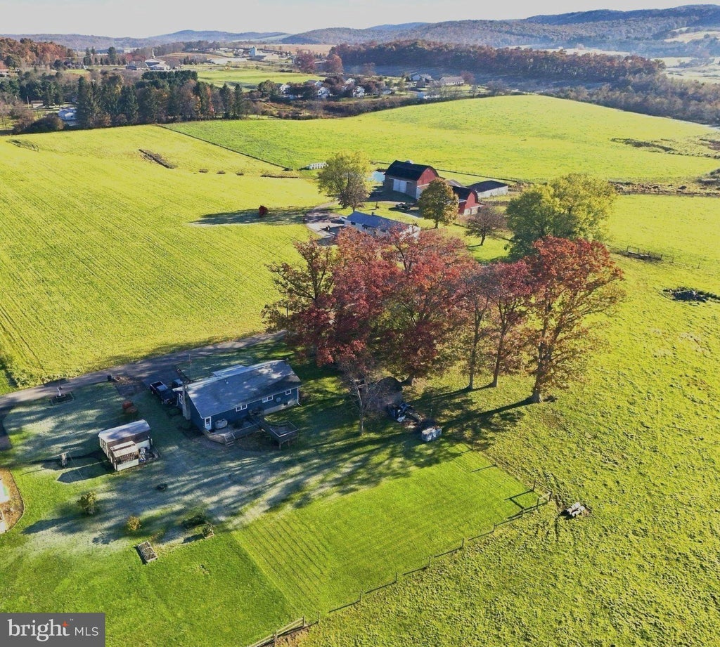 Photo of 601 Pocahontas Street, MT LAKE PARK, MD 21550 (MLS # MDGA2012946)
