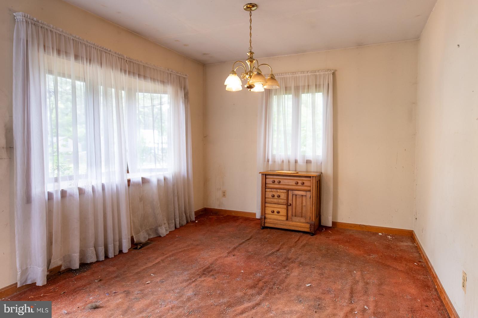 ELVATON ACRES - Residential