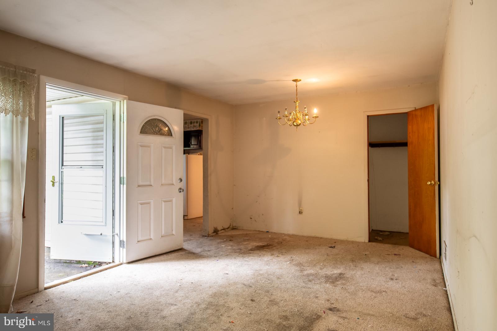 ELVATON ACRES - Residential