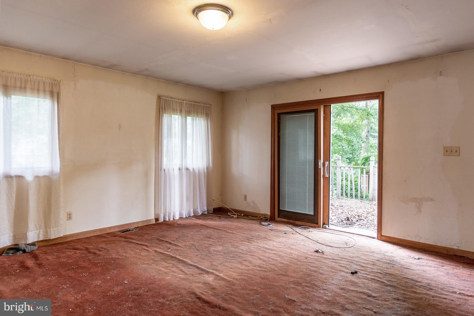 ELVATON ACRES - Residential