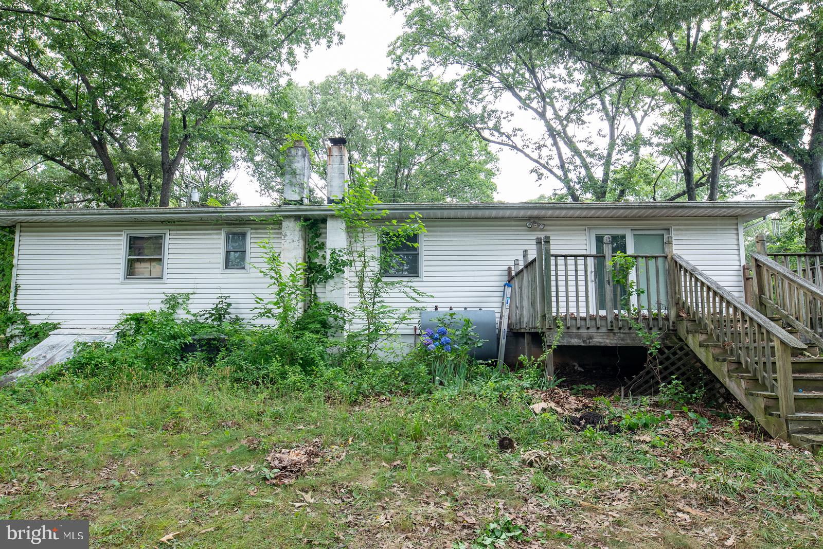 ELVATON ACRES - Residential