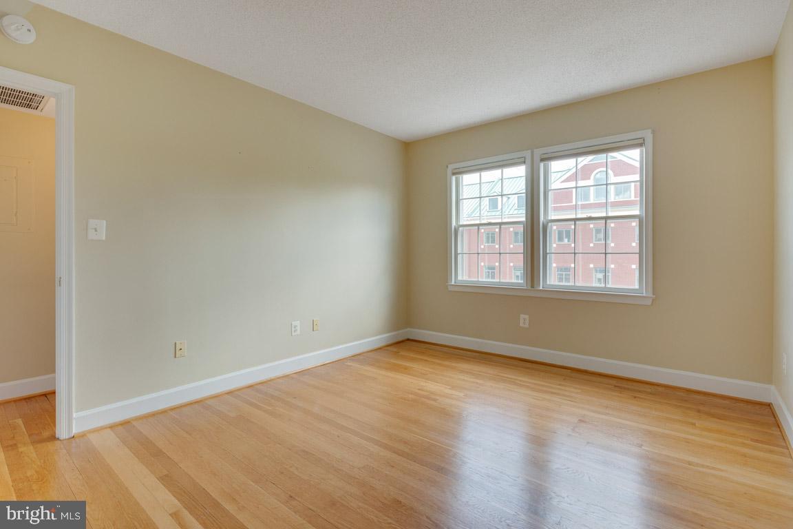 RIVERTON - Residential