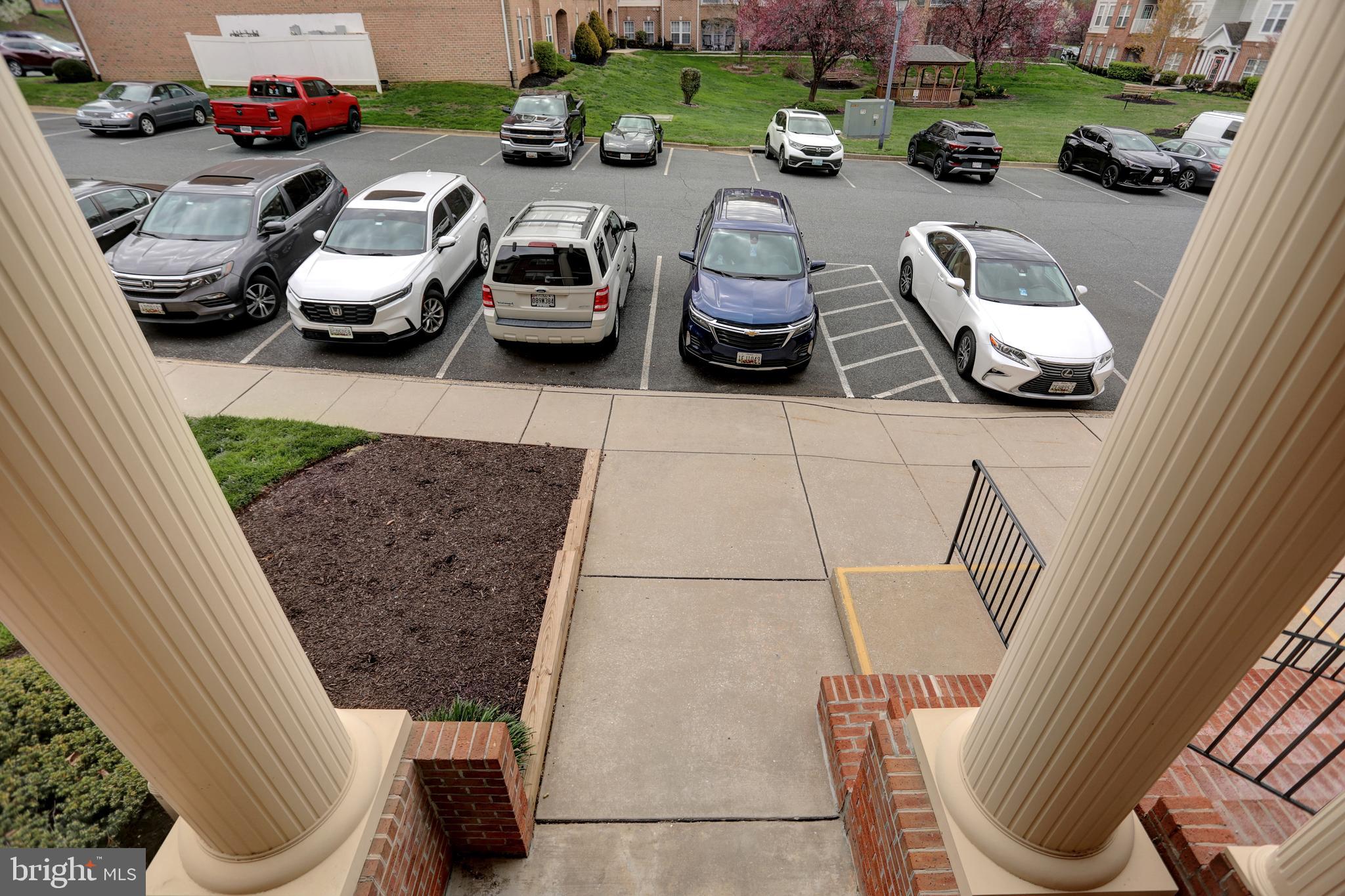 THE COURTYARDS AT POND - Residential