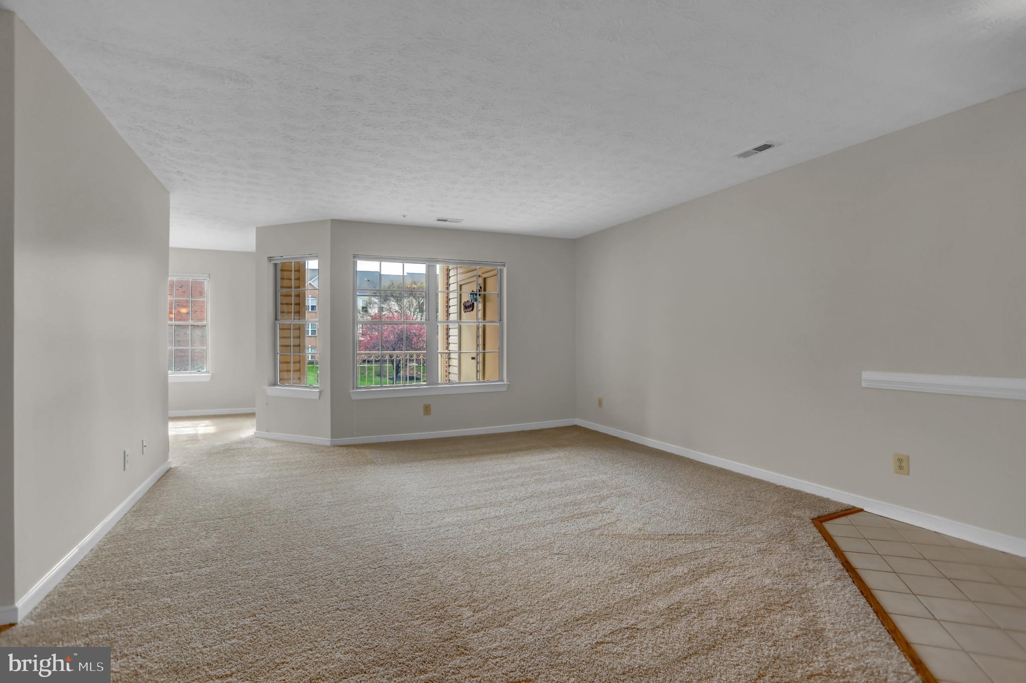 THE COURTYARDS AT POND - Residential