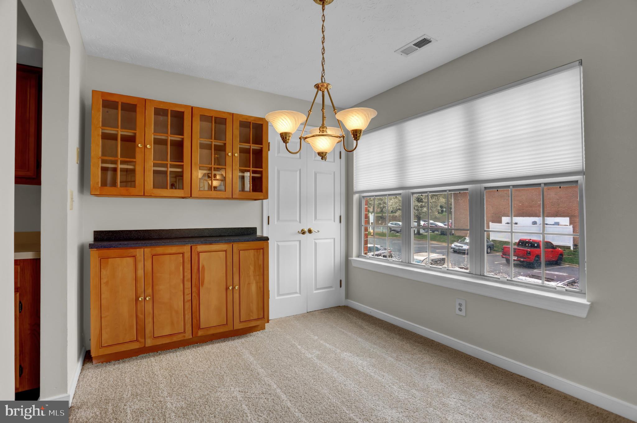 THE COURTYARDS AT POND - Residential